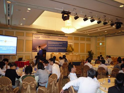 VOSCO tiếp xúc cổ đông và nhà đầu tư tiềm năng